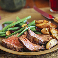 Beef Tenderloin & Easy Wine Sauce